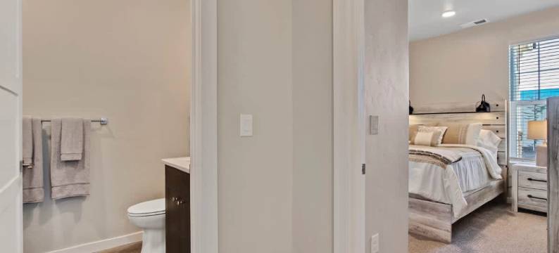 Charming Townhome with Beautiful Furnishings - Trendy Escape图片