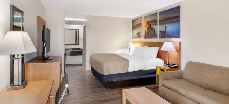 品质酒店及套房迪凯特 - 普莱斯维尔 I-65(Quality Inn & Suites Decatur Priceville I-65)图片