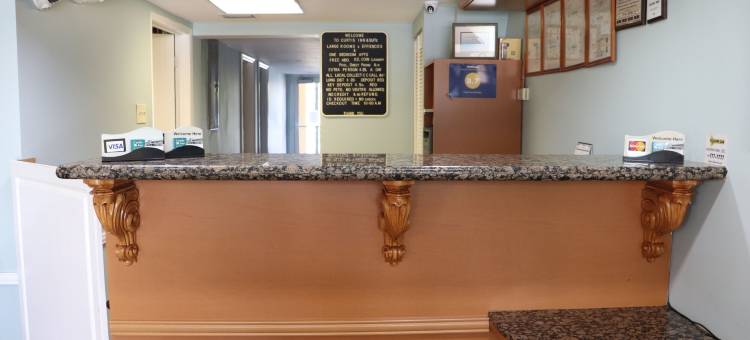 柯蒂斯酒店及套房(Curtis Inn & Suites)图片