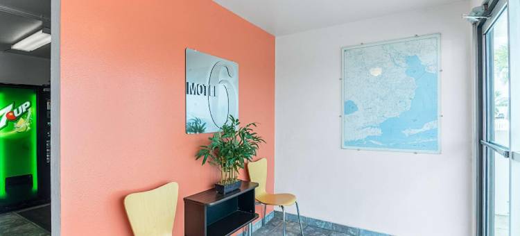 Motel 6 彭萨科拉，佛罗里达州 - 机场西(Motel 6 Pensacola, FL - West)图片