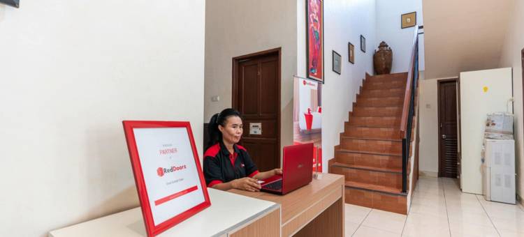 红多兹酒店-皮嘉尤曼帕纳库康3号(RedDoorz @ Pengayoman Panakkukang 3)图片