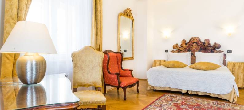 布拉格查理大桥宫酒店(Charles Bridge Palace Prague)图片