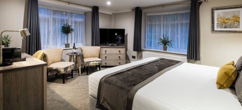 霍尔特酒店(The Holt Hotel)图片