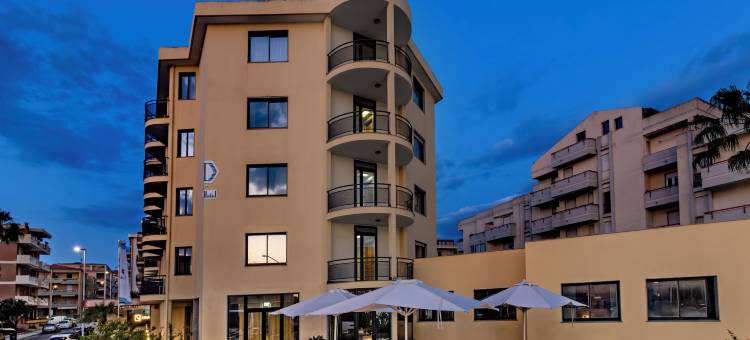 丽娜酒店(Rina Hotel)图片