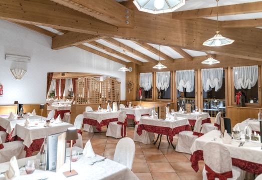 Pineta Nature Resort Hotel Overview