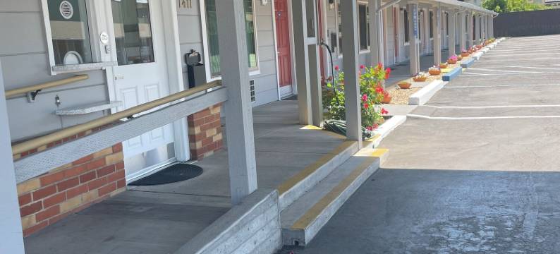 威利茨云雀汽车旅馆(Lark Motel Willits)图片