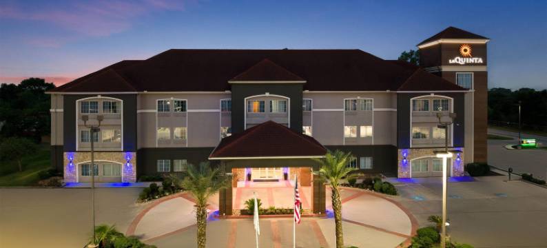 布鲁克希尔拉昆塔温德姆套房酒店(La Quinta Inn & Suites by Wyndham-Brookshire-West Katy)图片