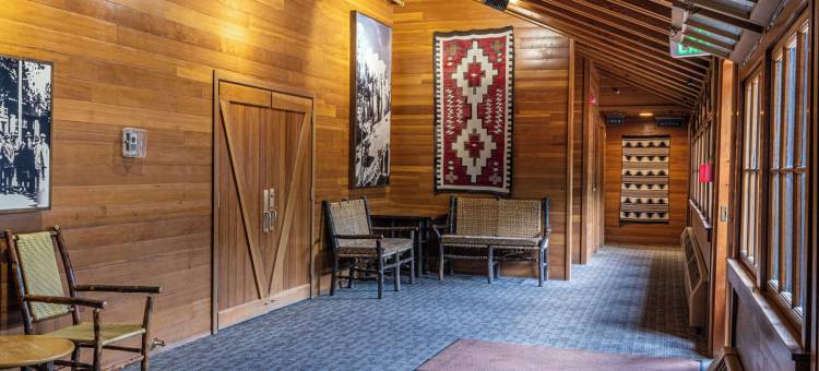 布莱斯峡谷旅馆(BRYCE CANYON LODGE)图片