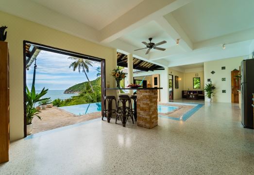 4 bedroom pool villa Hotel Overview