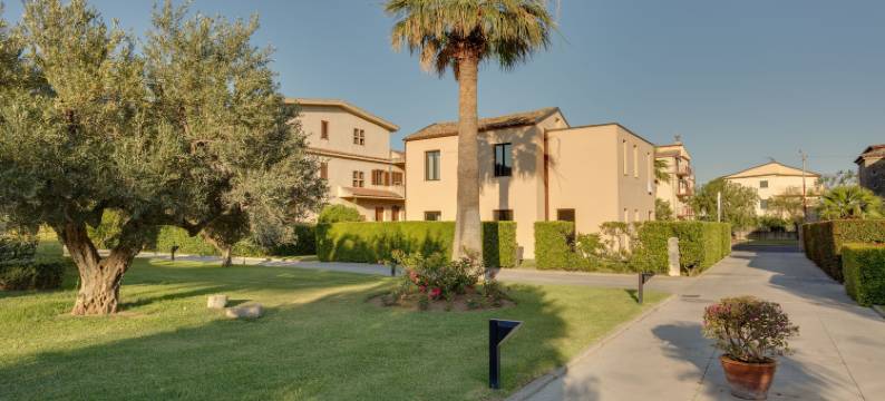 拉达斯瑞酒店(Rada Siri)图片