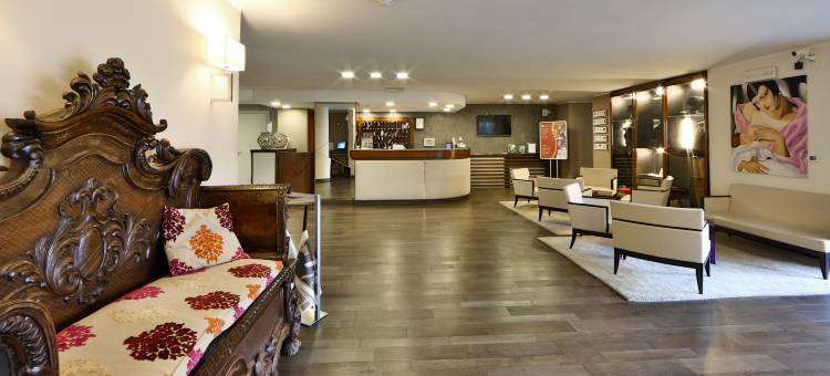 富豪公寓酒店(Regal Hotel & Apartments)图片