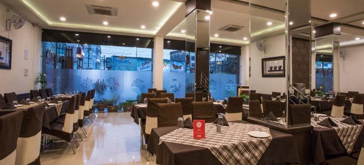 Super Townhouse Divya Palace图片