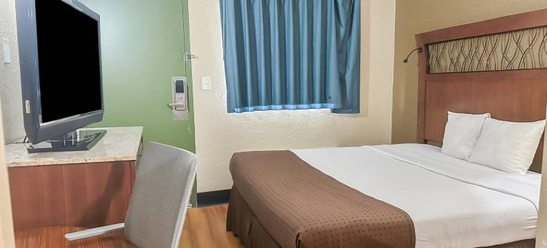 OYO 莫比尔酒店 - 阿拉巴马 I-65 机场大道(OYO Hotel Mobile, Al I-65 at Airport Blvd)图片