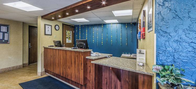 格林贝朗博6号汽车旅馆(Motel 6 Green Bay, WI - Lambeau)图片