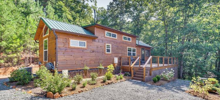 距离露尔湖7英里：米尔斯普林小屋带热水浴缸(7 Mi to Lake Lure Mill Spring Cabin with Hot Tub)图片