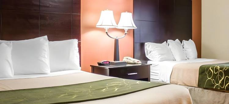 麦克阿瑟机场罗德威旅馆(Rodeway Inn MacArthur Airport)图片