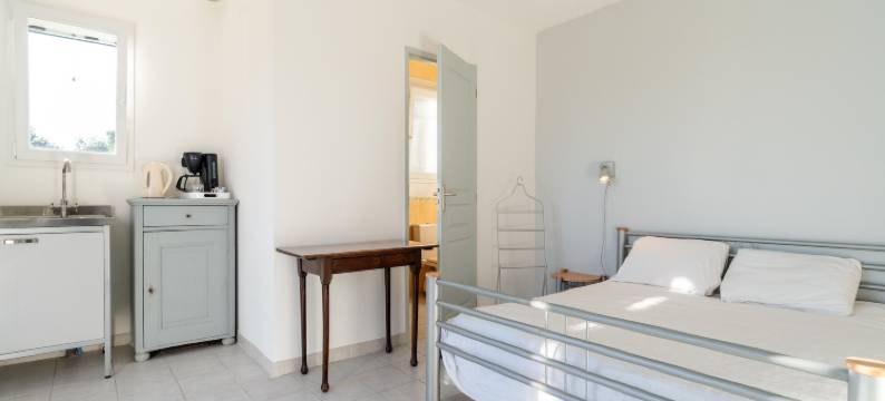 Tranquil holiday home with private pool图片