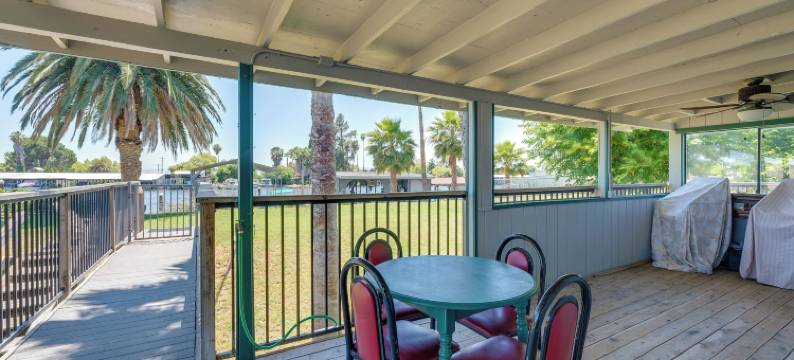 河滨Bethel岛之家，配有码头和滑道(Waterfront Bethel Island Home w/ Dock & Slip)图片