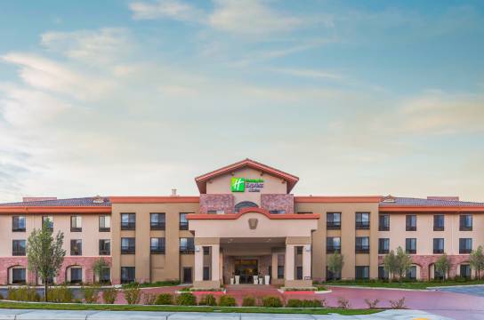 阿塔斯卡德罗智选假日套房酒店(Holiday Inn Express & Suites ATASCADERO by IHG)