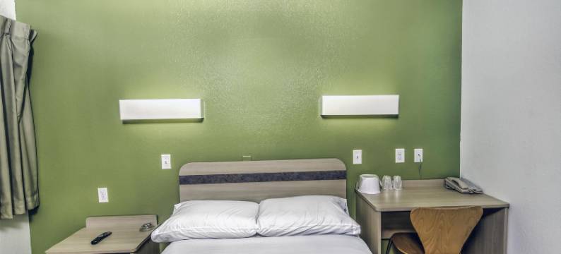 科罗拉多斯普林斯南部/都会区 6 号汽车旅馆(Motel 6 Colorado Springs, CO – South/Metro Area)图片