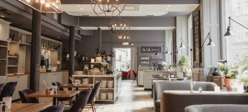 家酒店节制(Home Hotel Temperance)图片