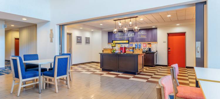 帕克斯堡市中心欢朋套房酒店(Hampton Inn & Suites Parkersburg Downtown)图片