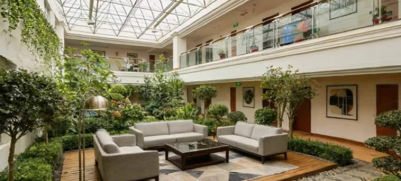 东影花园精品酒店(兰州大学火车站地铁站店)图片