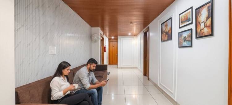 FabHotel Eminent - Patel Nagar, 0Riental University图片