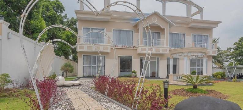 红多兹伊斯兰酒店@打横市穆蒂亚拉大别墅(RedDoorz Syariah @ Villa Grand Mutiara Tasikmalaya)图片