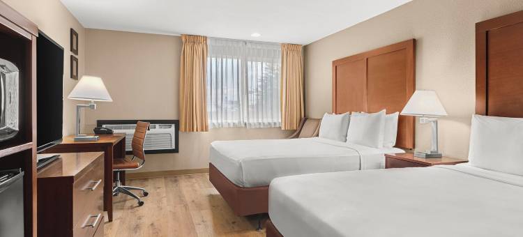 波特兰西 - 比弗顿舒适套房酒店(Comfort Inn & Suites Beaverton - Portland West)图片