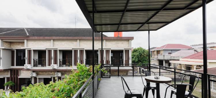 红多兹伊斯兰酒店-近占碑图古朱安(RedDoorz Syariah Near Tugu Juang Jambi)图片