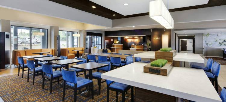 亚特兰大玛丽埃 - 北 I-75 万怡酒店(Courtyard Atlanta Marietta/I-75 North)图片