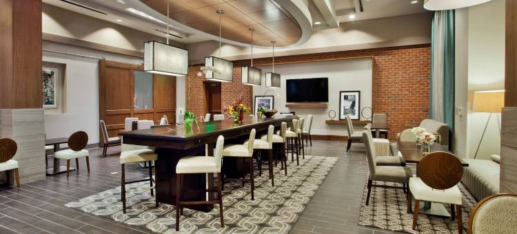 教堂山/卡尔伯罗欢朋酒店及套房(Hampton Inn & Suites Chapel Hill-Carrboro/Downtown)图片