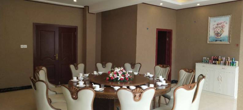 丁青县吉祥宫酒店图片