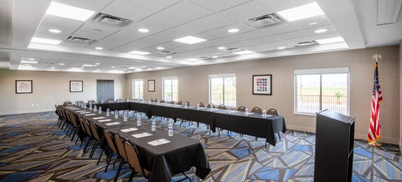 尤马智选假日酒店(Holiday Inn Express & Suites YUMA by IHG)图片