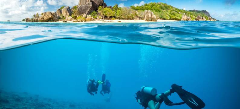 双月湾一线海景临海别墅图片