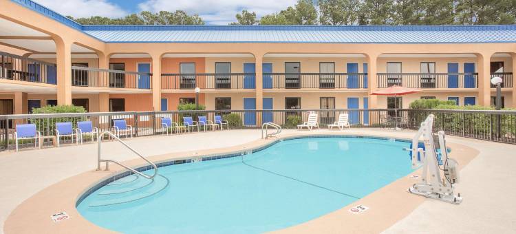 格林维尔呗盟套房酒店(Baymont by Wyndham Greenville)图片