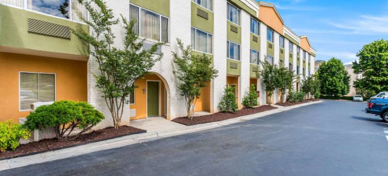 亨特斯维尔凯艺酒店-近诺曼湖(Quality Inn Huntersville Near Lake Norman)图片