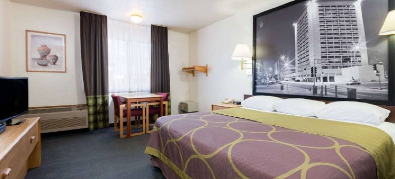 伯纳利洛速8酒店(Super 8 by Wyndham Bernalillo)图片