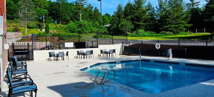 Holiday Inn Express 吹岩南(Holiday Inn Express Blowing Rock South)图片