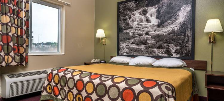 贝雷斯福德温德姆速8酒店(Super 8 by Wyndham Beresford)图片