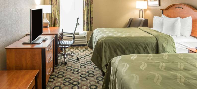 哥伦布西希利亚德凯艺套房酒店(Quality Inn & Suites Columbus West - Hilliard)图片