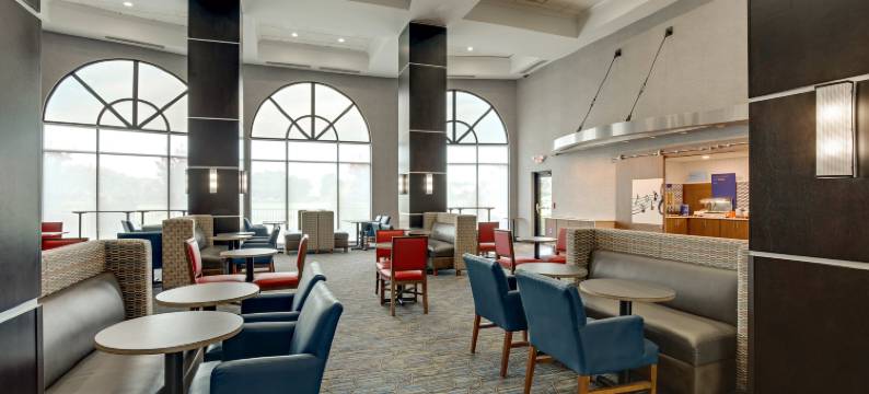 智选假日套房酒店纳什维尔OPRYLAND(Holiday Inn Express & Suites NASHVILLE-OPRYLAND by IHG)图片