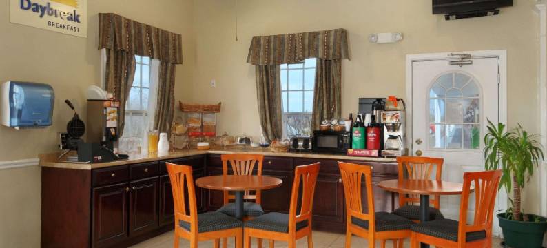 劳伦斯温德姆戴斯酒店(Days Inn by Wyndham KU Lawrence)图片