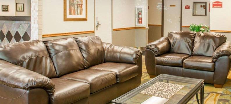 拉斐特I-65凯艺套房酒店(Quality Inn & Suites Lafayette I-65)图片