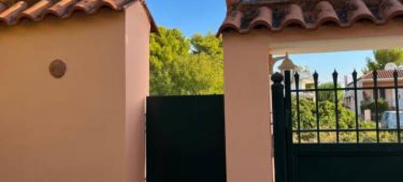 Domelia's Luxury Apartments Near Airport & Beach图片