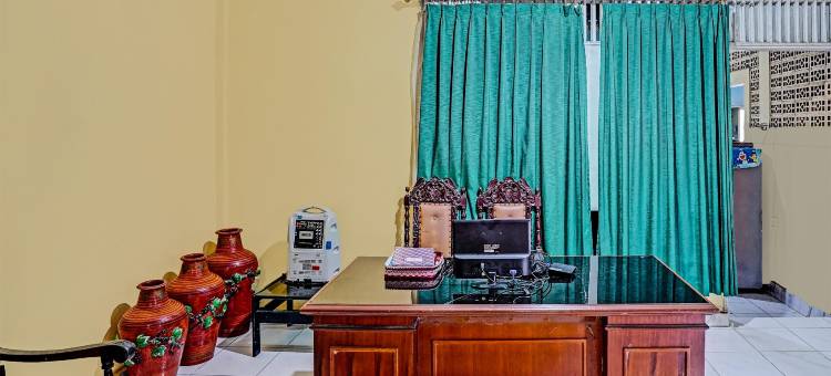 OYO 3205 朱比阿尔Mikial Ismi Kayuagung清真旅馆(OYO 3205 Penginapan Mikial Ismi Kayuagung Syariah)图片