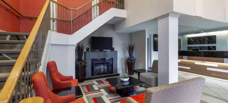 伯灵顿贝斯特韦斯特优质套房酒店(Best Western Plus Burlington Inn  Suites)图片