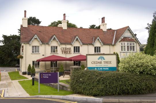 科贝特巷卡菲利普瑞米尔酒店(Premier Inn Caerphilly (Corbetts Lane))