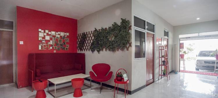 克拉帕加丁附近瑞德多兹普拉斯酒店(RedDoorz Plus Near Mall Kelapa Gading)图片